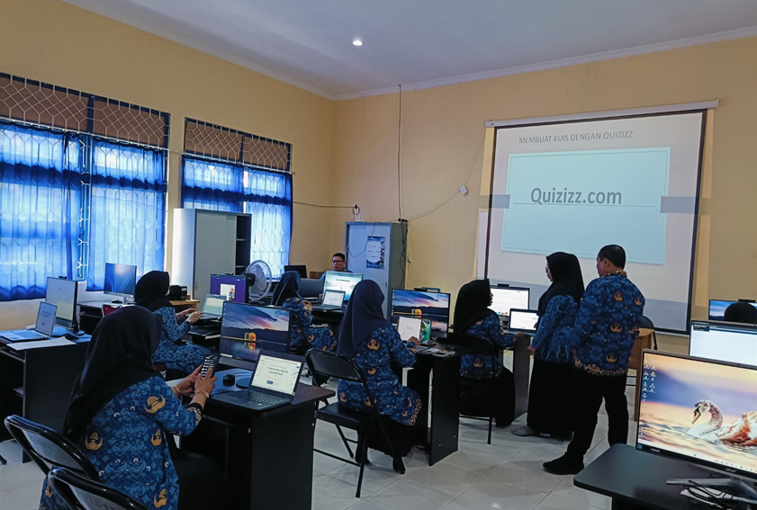 Bimtek Pembuatan Web Sekolah SMP